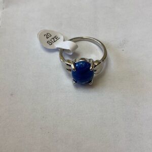Silver tone blue cats eye stone  hearts on side of ring size 9 ring NWT